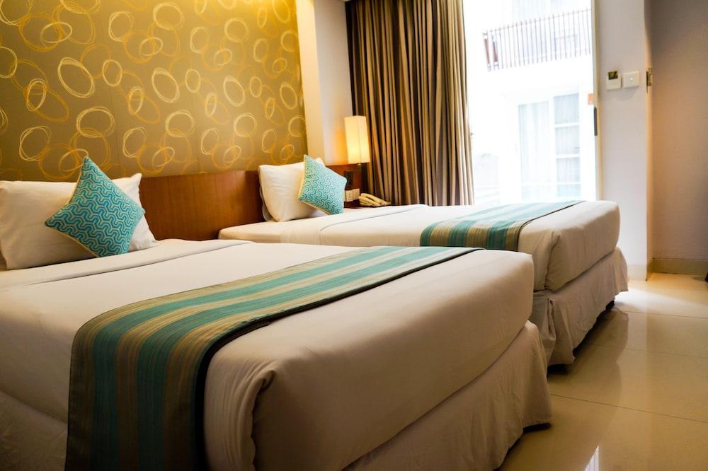 Holiday Inn Express Bali Sunset Road By Ihg Kuta Lombok Exteriör bild