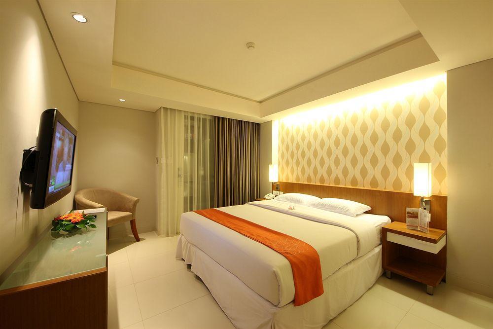 Holiday Inn Express Bali Sunset Road By Ihg Kuta Lombok Exteriör bild