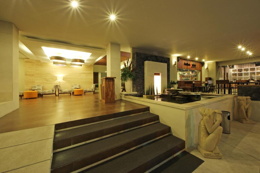 Holiday Inn Express Bali Sunset Road By Ihg Kuta Lombok Exteriör bild